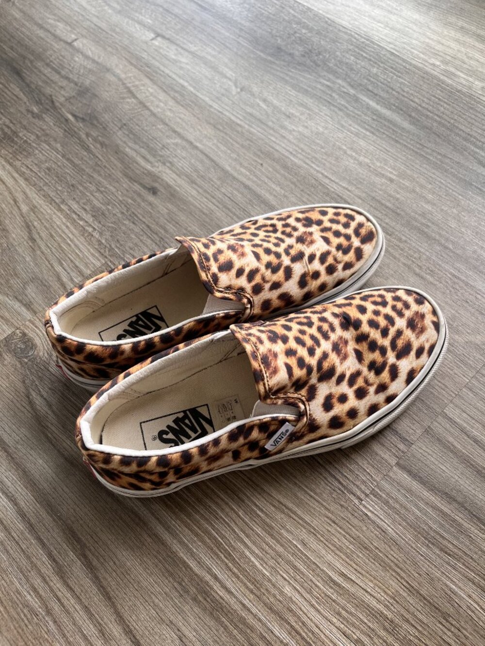 Vans Classic Slip-On Leopard Black True White Sneakers Men’s 6.5 Women’s 8 - Picture 9 of 9